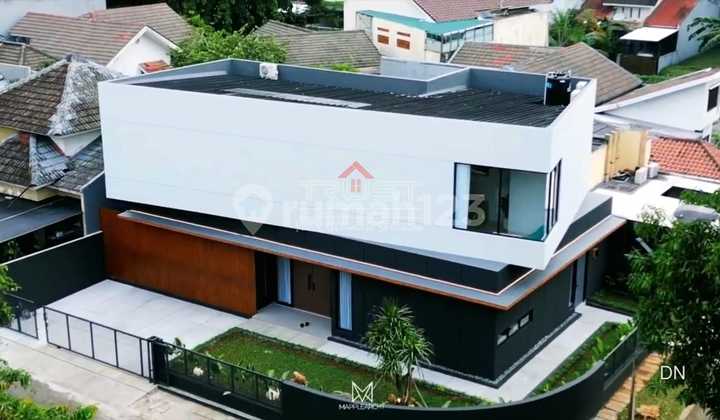 Rumah Bagus Mewah Brandnew Privatepool 2 Lantai Fullfurnish Siap Huni di Bsd