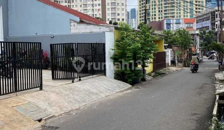 Exclusive Boarding House Fully Occupied All Fully Furnished Investment Income in Tebet 2