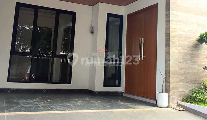Rumah Brandnew 2 Lantai Bagussiap Huni di Graha Raya Bintaro 2