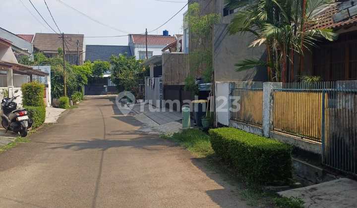 Rumah Nyaman Berada Di Perumahan Kepodang Walet Sektor 2 Bintaro 2