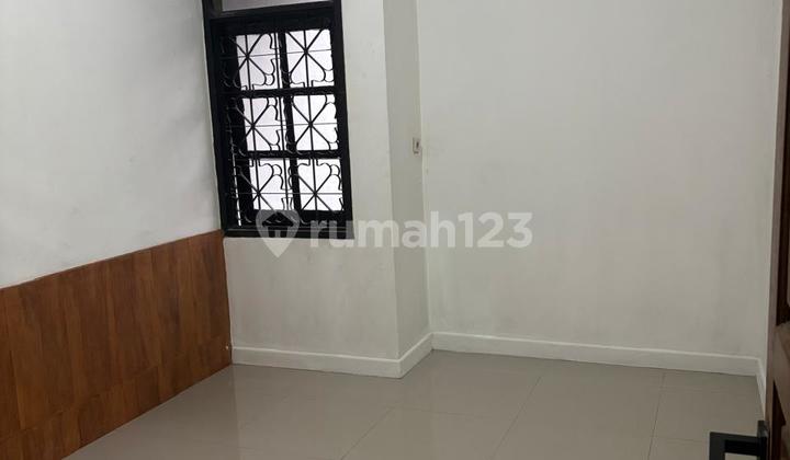 Nice 1 Story Rental House Ready to Occupy Sector 22 in Bintaro 2