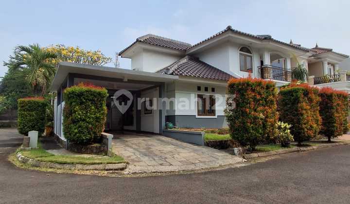 2-Story Hook House in Cluster, Ready to Occupy, Good Condition in Sector 9-Bintaro