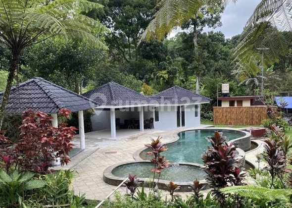 Newly Renovated Villa Ready to Occupy, Can Be Rented Immediately, Get Cashback in Cisarua, Certificate of Ownership.