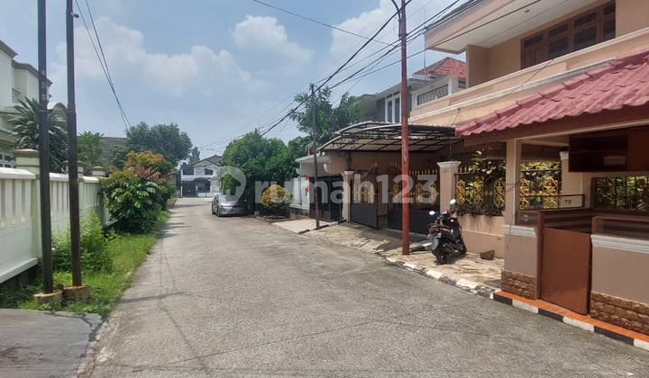 Habitable 2-Story House in Megapolitan Cinere 2