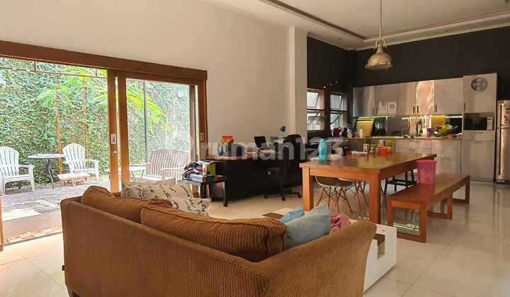 Dijual Cepat Rumah, Luas Nyaman Siap Huni Lokasi Senayan Bintaro Jaya