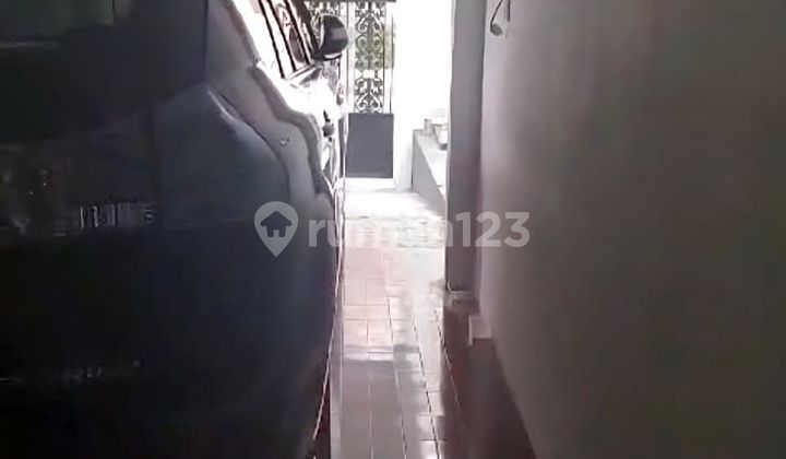 Well-Maintained Comfortable House Ready to Occupy in Camar, Sector 3 - Bintaro