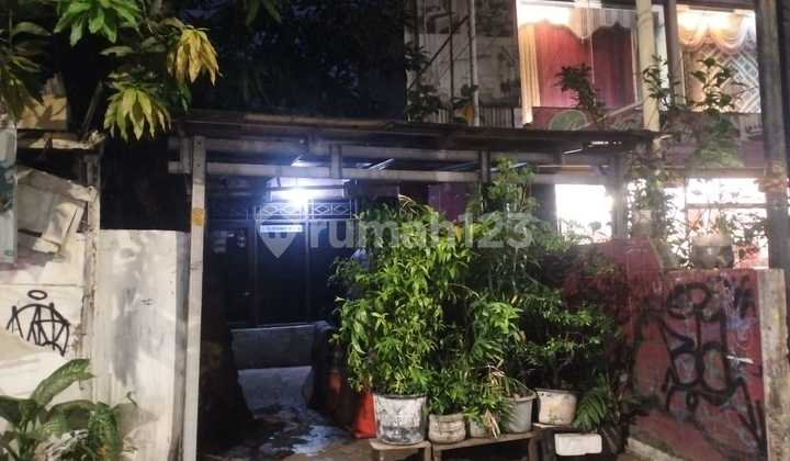 Dijual Rumah Tua Hitung Tanah, Jl. Raya Fatmawati Dekat Lottemall Dan Halte Mrt 2