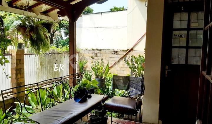 Dijual Rumah Nyaman 2 Lantai Depan Taman Di Lokasi Strategis,sektor 2 Bintaro Jaya