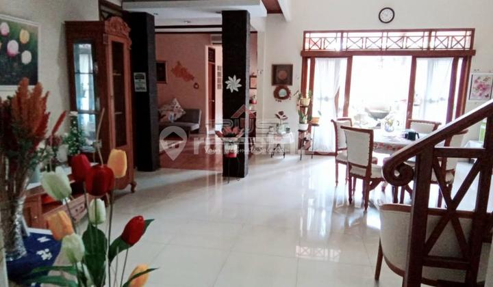 Dijual Rumah 2 lantai, Siap Huni, Strategis, Bebas Banjir. Lokasi Taman Rempoa Indah, Tangerang Selatan. 2