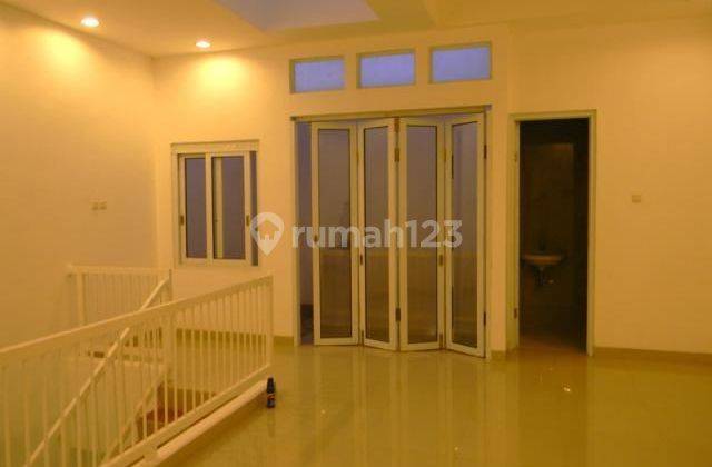 DIJUAL RUMAH SEKTOR 8B GADING SERPONG. MURAH! 2