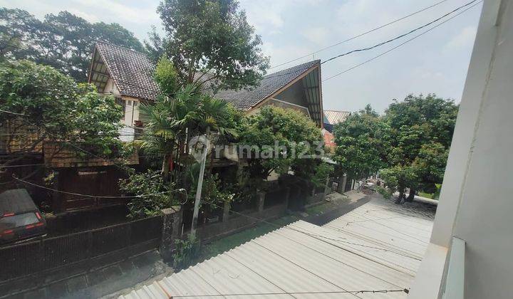 Rumah Cantik Minimalis Modern 2 Lantai di sayap Jalan Riau 2