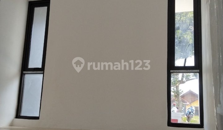 RUMAH BARU MINIMALIS DI UJUNGBERUNG KOTA BANDUNG 2