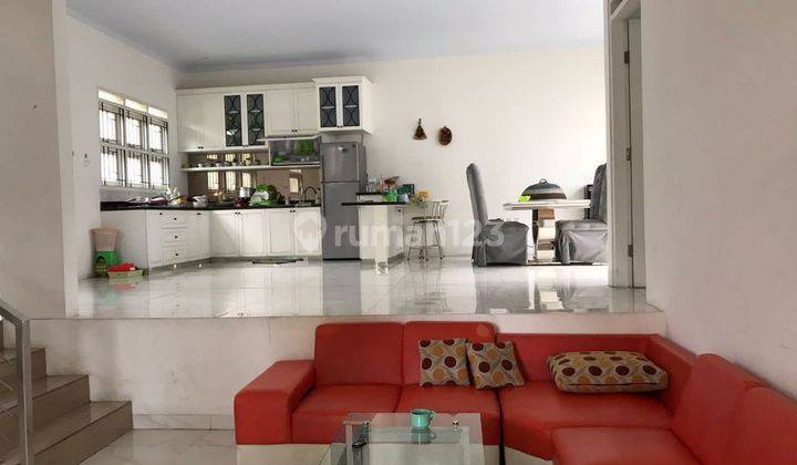 Rumah Cantik 2 Lantai Di Dago, Kota Bandung View Perkotaan 1