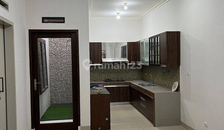 Rumah Cantik Minimalis 2 Lantai Dalam Cluster di Antapani Bandung 2