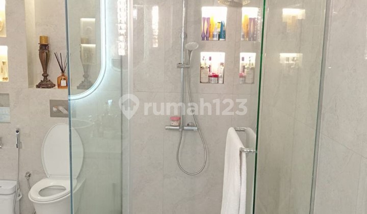 Rumah Mewah Full Furnished di Cigadung Sayap Dago Bandung 2