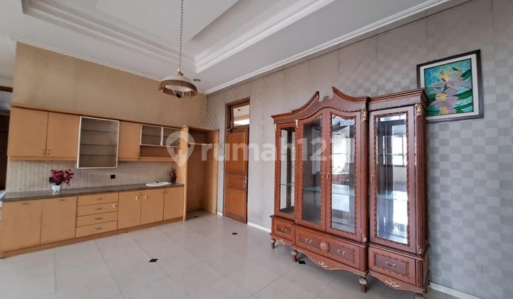 Rumah Mewah di Turangga Buah Batu Bandung