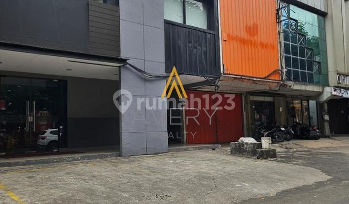Rent a 2-Story Boulevard Raya Kelapa Gading Shop House, Strategically Located, Suitable for Commercial Use. 2
