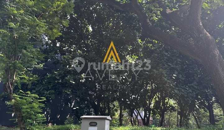 Selling Rare Royal Orchard 276 m Land Plot in Kelapa Gading Selling Rare Royal Orchard 276 m Land Plot in Kelapa Gading