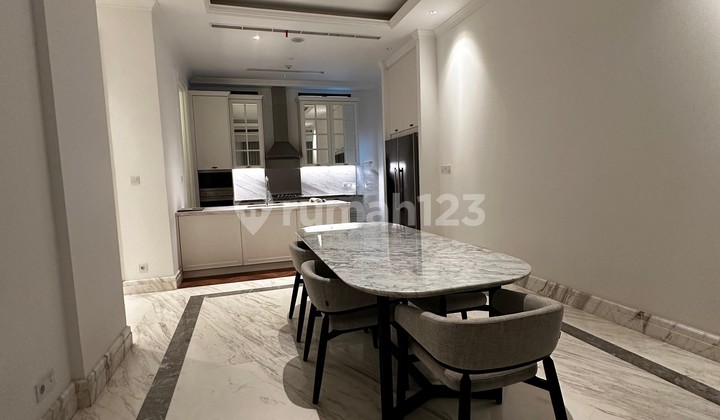 Luxury Apartemen Le Parc Thamrin Nine 193,5m 3+1BR Full Furnished Luxury Apartemen Le Parc Thamrin Nine 193,5m 3+1BR Full Furnished