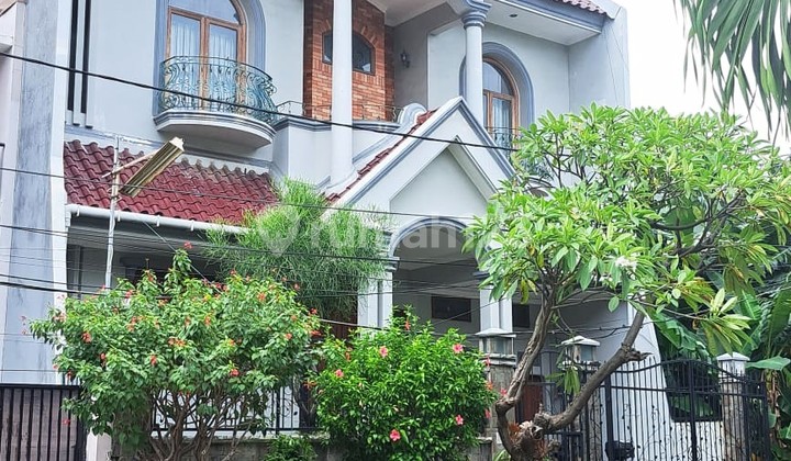 Rumah Danau Asri Sunter 12x18 Ada Rooftop,Garden,High Ceiling,Semi Furnished