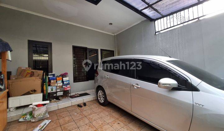 Rumah 4lt Semi Furnish & Bebas Banjir Di Jelllambar Baru 1