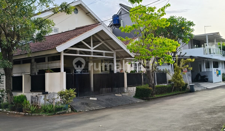 For Sale: Beautiful House in Sector 9 Kasuari For Sale: Beautiful House in Sector 9 Kasuari