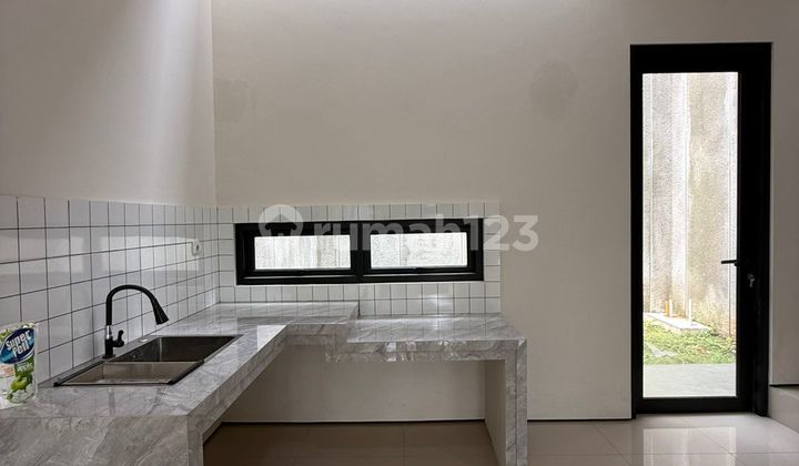 Dijual Cepat Rumah 2 Lantai Murah Brand New di Komplek Sarua Ciputat 2