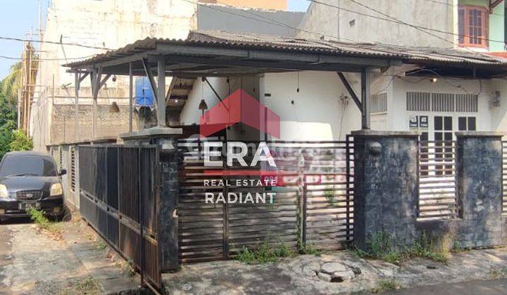 Dijual Rumah Hook Hitung Tanah di Komplek Alvita Ciputat 1