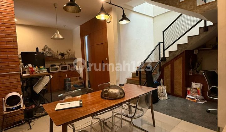 Dijual cepat rumah di Cluster semi furnished strategis dekat Bintaro 2