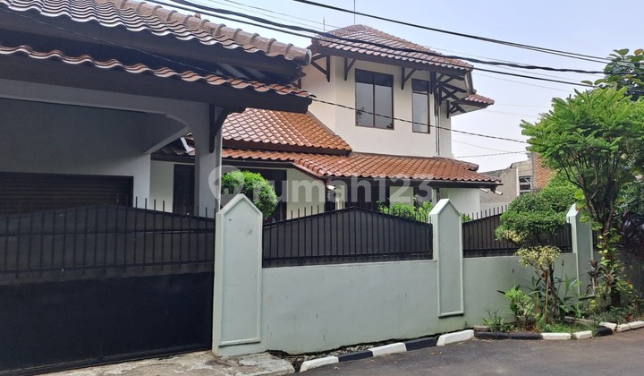 Dijual Rumah Nyaman Hommy di Komplek Pejaten