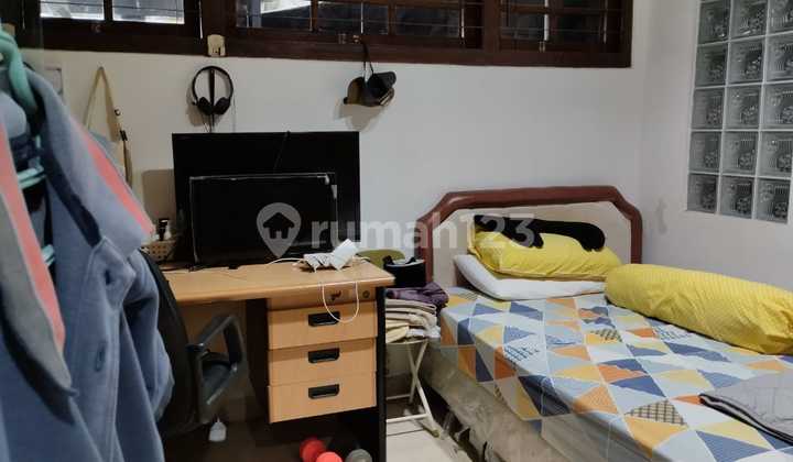 DIjual Rumah 2 Lantai Bagus harga murah SHM di Bendungan Hilir 2