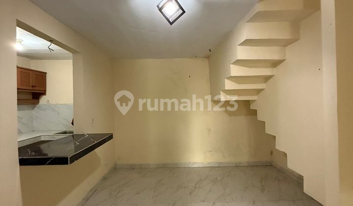 Rumah Bagus 2 Lantai di Komplek Kuricang Bintaro - Bebas Banjir & Siap Huni 2