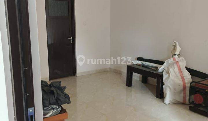 Dijual Cepat Rumah Hoek 2 Lantai di Perkici, Bintaro 2