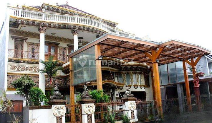 Rumah mewah 5 lantai interior classic furnish private pool plus 1