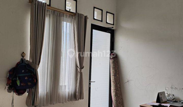 Rumah murah minalis modern terawat siap huni perumahan Kemang Pratama 2