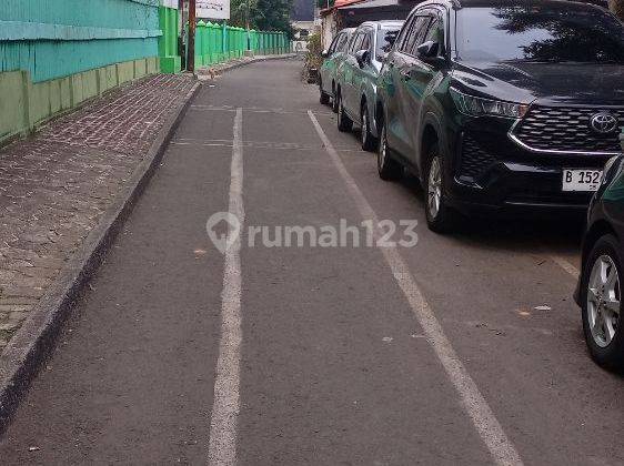 Rumah tua Butuh Renovasi hitung tanah pinggir jalan Tebet timur 2