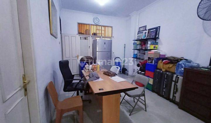 Rumah 2 Lantai SHM Bagus hadap Utara di taman galaxy bekasi 2