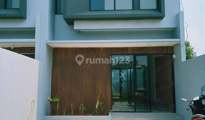 Rumah dijual luas strategis ke jalan raya diwibawa Mukti Jatiasih 1