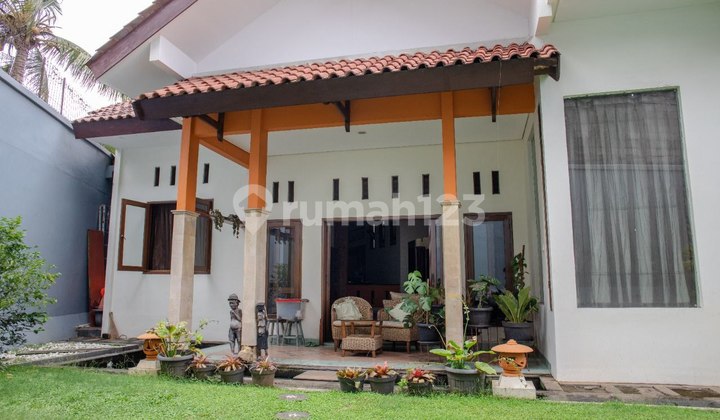 Rumah Bagus Clasik Luas Nyaman Strategis Ke Tol Jatiwaringin 2