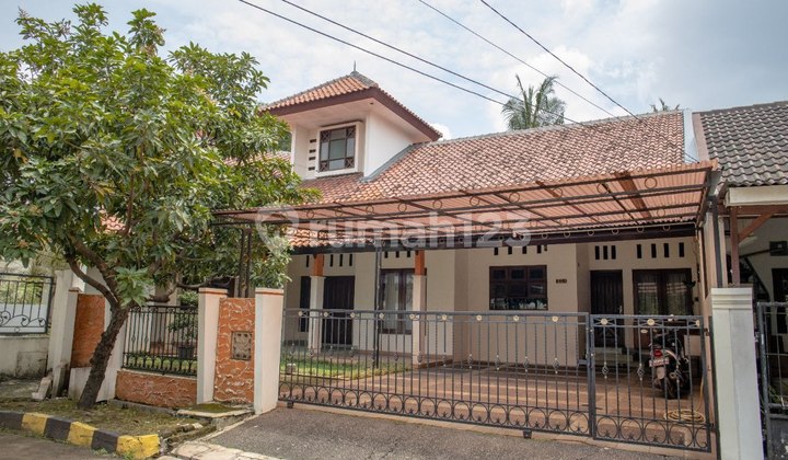 Rumah Bagus Clasik Luas Nyaman Strategis Ke Tol Jatiwaringin 1