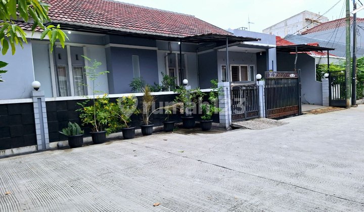 Rumah Bagus Luas Nyaman Di Taman Galaxy Bekasi 