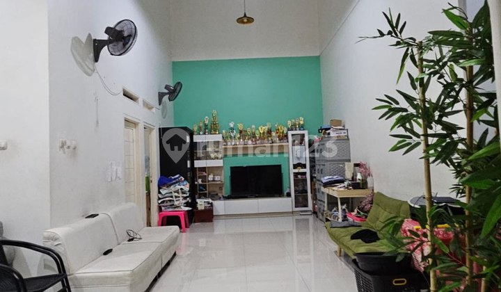 Nice Hook House, Strategic, Flood-Free in Pondok Gede, Bekasi. 2