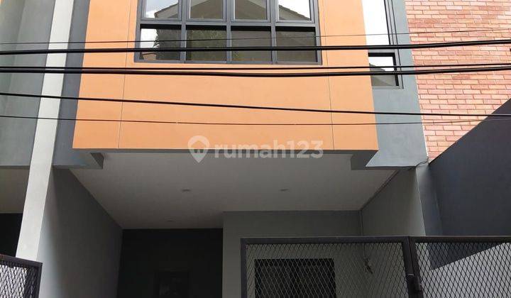 Rumah Mewah Pondok Indah 3 Lantai Rooftop Dekat Tol Lingkar Dalam 2