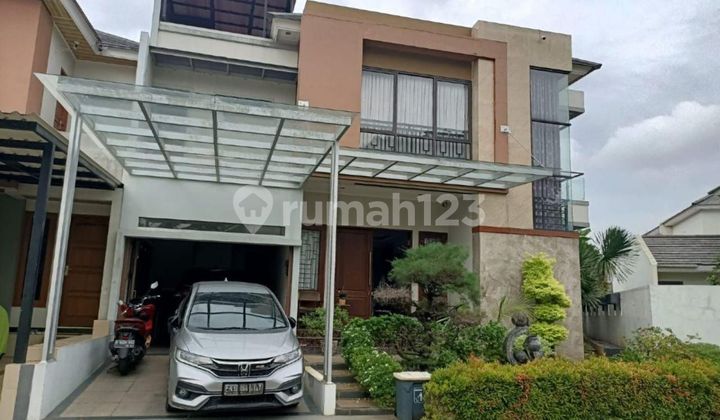 Rumah Hook 2.5 Lantai Semi Furnished 5 Menit Stasiun Bekasi 2