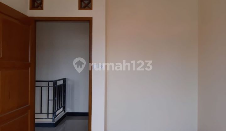 Rumah Baru 2 Lantai Shm.dalam.cluster Dekat Stasiun Tambun Selatan
