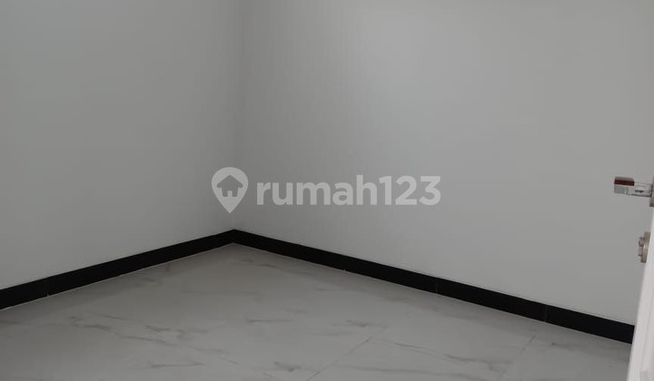 Rumah Mewah 2 Lantai SHM Komplek Kelapa 2 Wetan Jakarta Timur 2