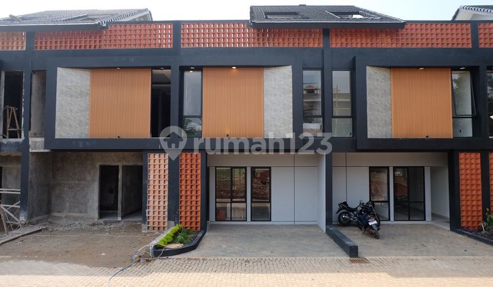 Three-Story Fully Furnished House Booking 10 Million in Cikeas Bogor, Good SHM Three-Story Fully Furnished House Booking 10 Million in Cikeas Bogor, Good SHM