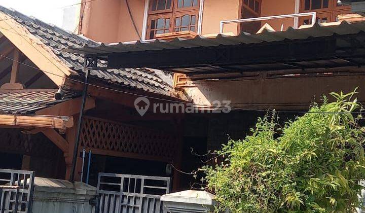 Rumah 2 Lantai Dalam Komplek Tytyan Indah Bekasi 2