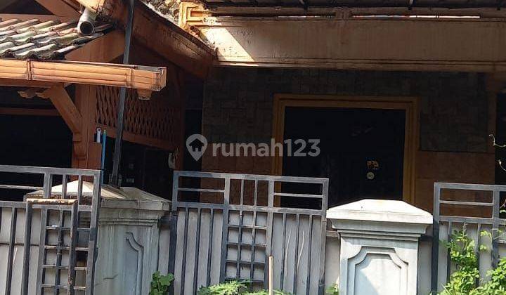 Rumah 2 Lantai Dalam Komplek Tytyan Indah Bekasi 1