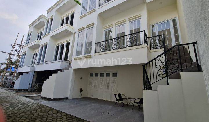 Rumah baru 3 lantai pusatnya bisnis Pulomas Jakarta Timur 2